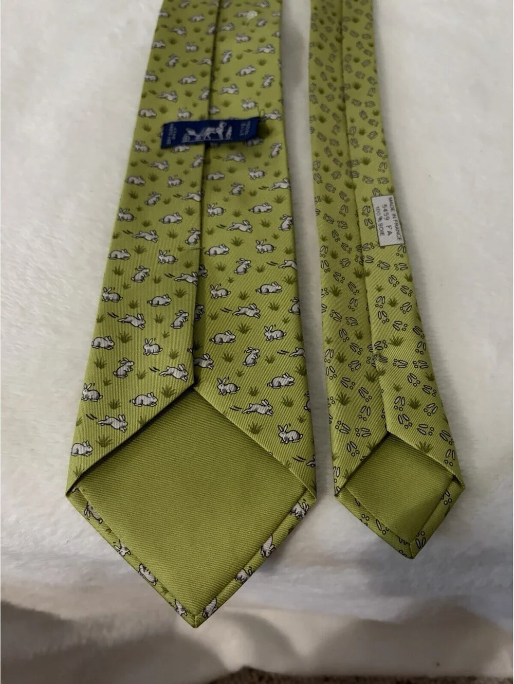 Hermès Paris Tie Green Silk Rabbit Bunny Print 5459 FA Made in France Vtg